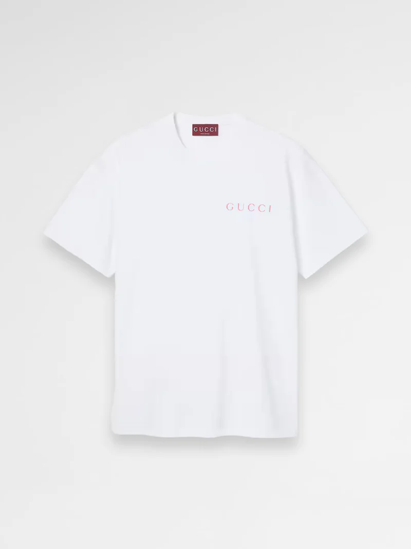 تيشيرت رجالي Gucci أبيض بشعار وردي